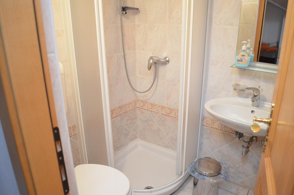 Guesthouse Koren At Winery Vipava Room photo
